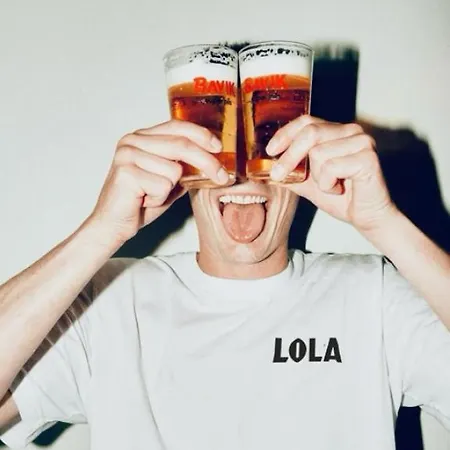 De Lola Podshotel * 海牙